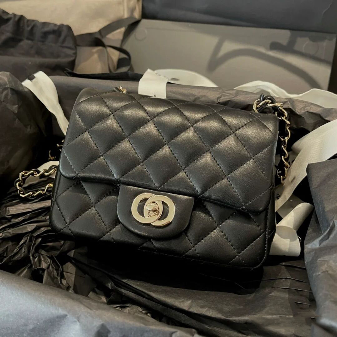 小香风女2021新款潮百搭斜挎链条包 酷臣女士包袋