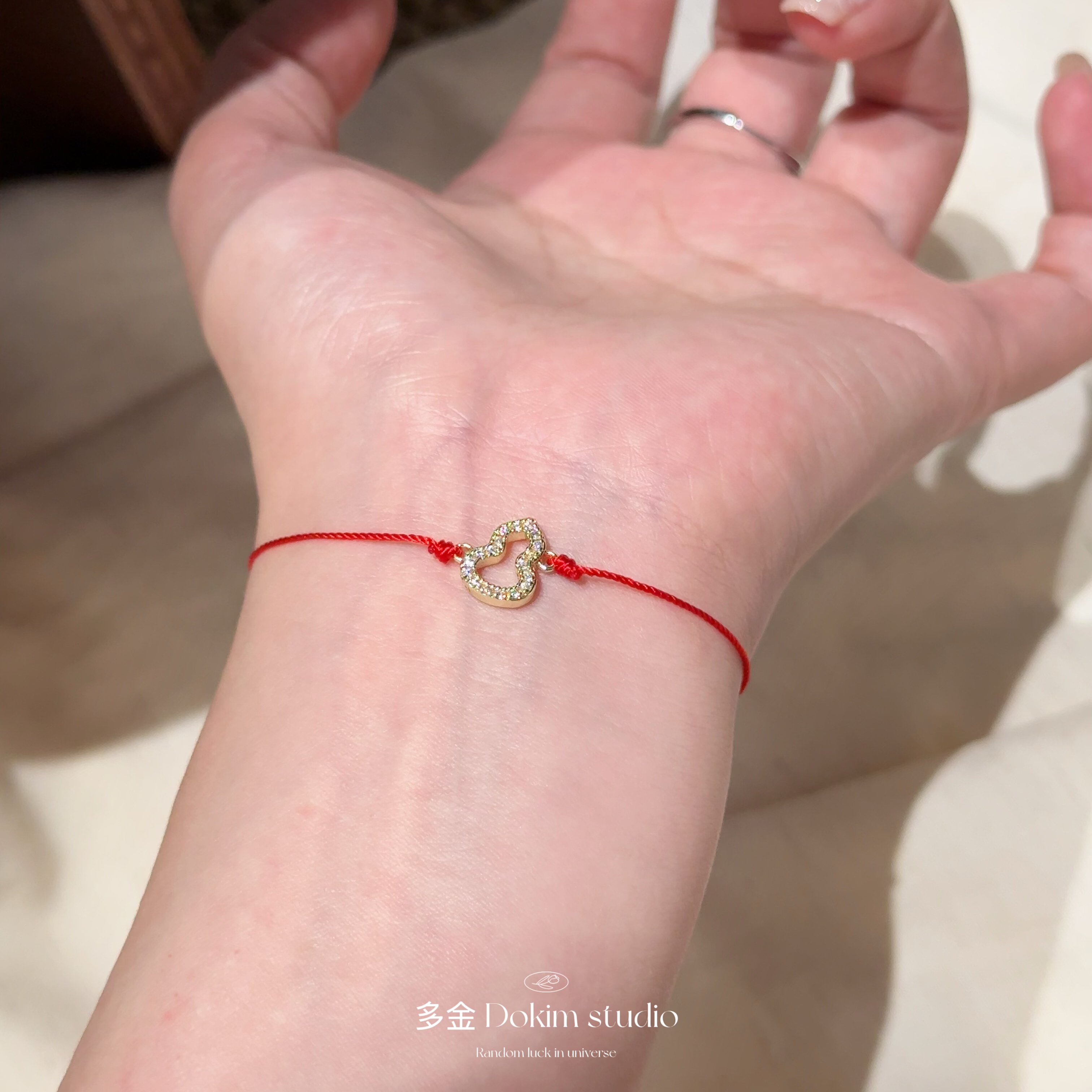 超显白！新年红绳手链满钻小葫芦小红绳本命年手链小众叠戴首饰,淘宝优惠券,粉丝福利购,淘宝优惠卷