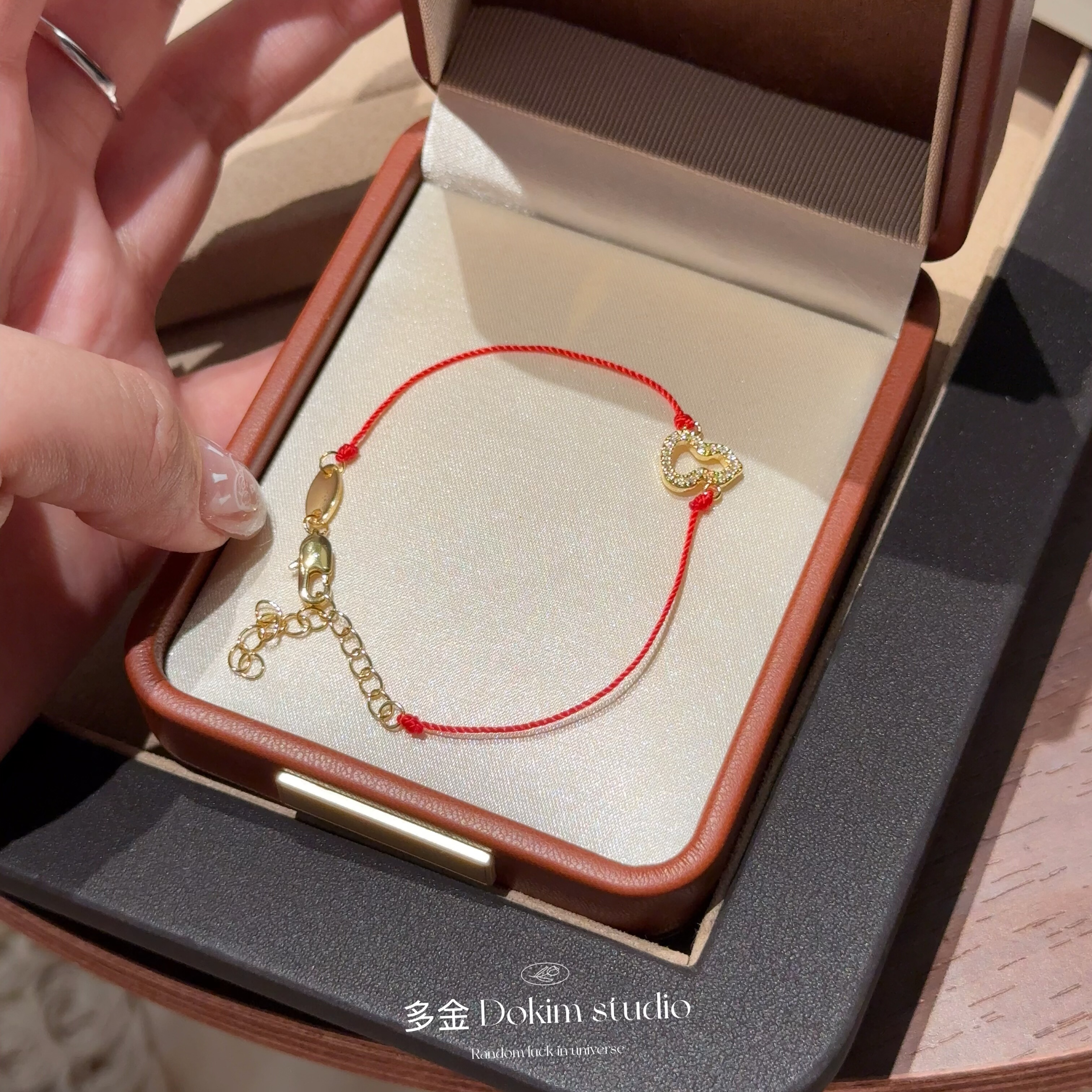 超显白！新年红绳手链满钻小葫芦小红绳本命年手链小众叠戴首饰,淘宝优惠券,粉丝福利购,淘宝优惠卷