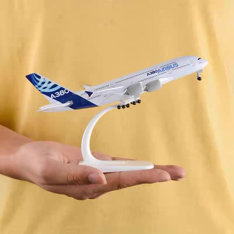 空客A380原型机 1:160 带轮子带灯仿真飞机模型 航模客机礼物摆件 - 图2