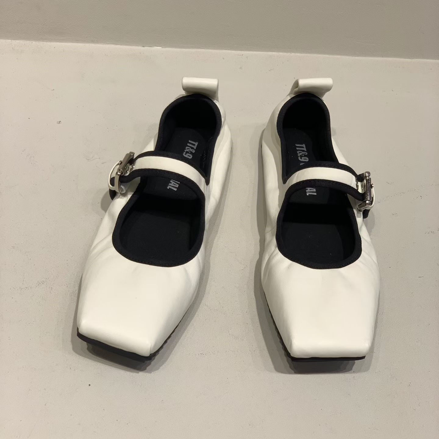 2026春款法式复古风方头玛丽珍鞋女双拼扣带平底芭蕾舞鞋百搭单鞋,淘宝优惠券,粉丝福利购,淘宝优惠卷