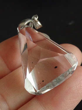 千蕊 天然白水晶吊坠 白水晶切面刻面项坠 含微细发晶黑云母