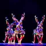 Десятая сессия маленького стиля лотоса, наступающая на красочную танцевальную службу, дети Miao и Dai Ethnic Mitherity Dance Performance Clothing