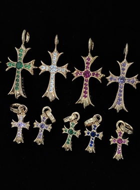 22k金Tinye十字架吊坠祖母绿bbf