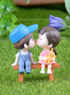 可爱风卡通人物喜庆塑料工艺品