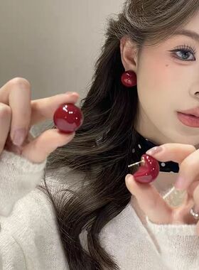 2026新款爆款红色珠子耳环女小众设计感轻奢高级耳钉秋冬复古耳饰