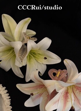CCCRUI 超仙立体百合花朵抓夹氛围感鲨鱼夹高级感唯美仿真花发饰