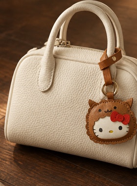 羊年新款小羊hellokitty挂件小饰品ins风包包挂饰车钥匙背包装饰