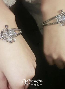 「锁心絮语」银色排钻不对称拼接项链独特小众甜酷辣妹风锁骨链女