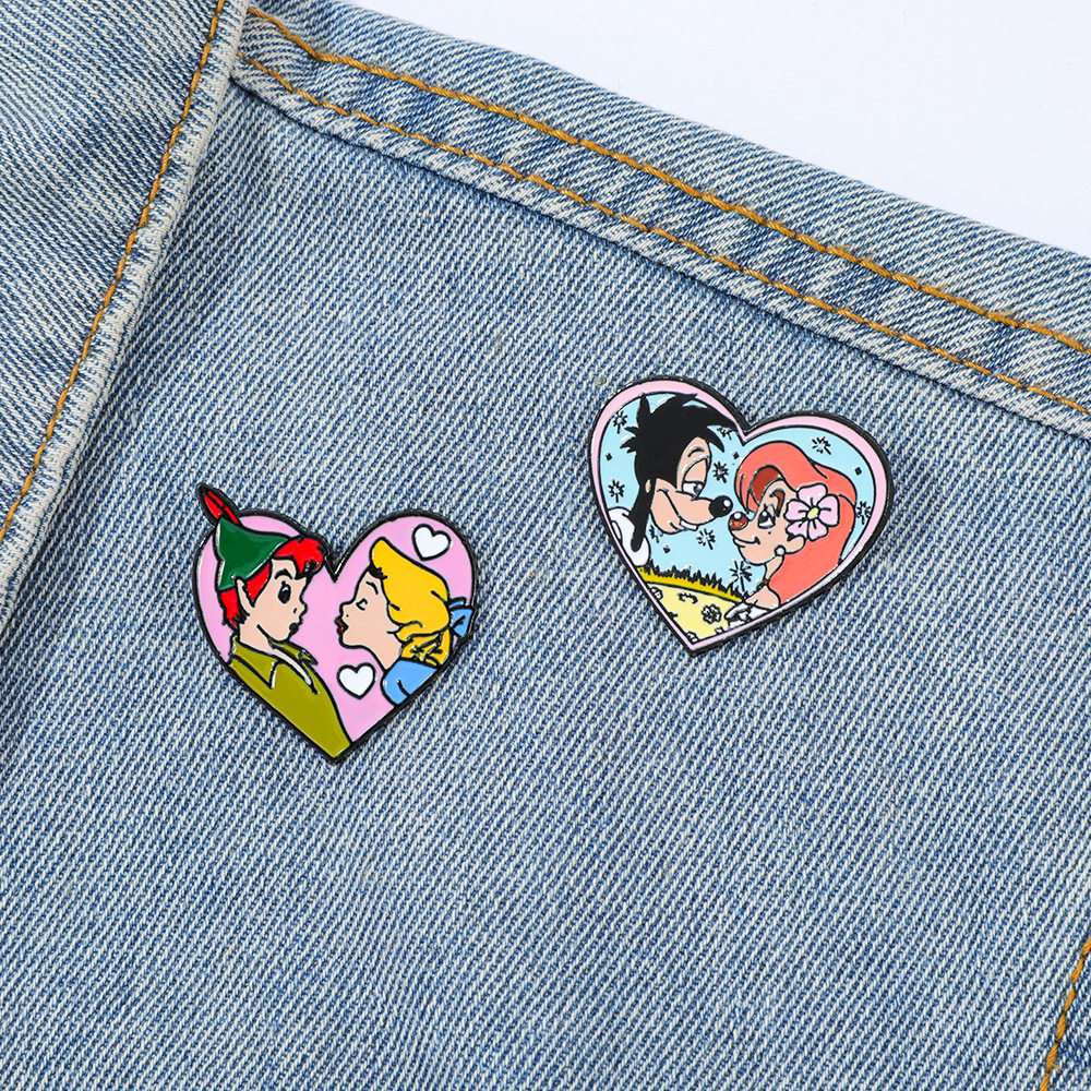 欧美影视卡通人物金属徽章爱心造型小狗情侣合金胸针配饰别针装饰,淘宝优惠券,粉丝福利购,淘宝优惠卷