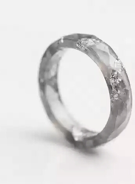 狮心兔手工制作奶奶灰半透明戒指