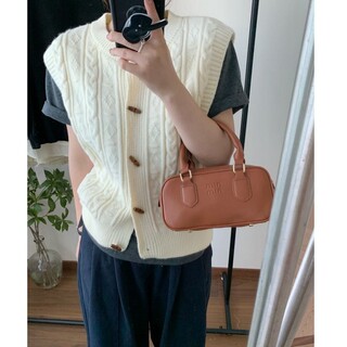 Korean design three-dimensional pattern horn button sweater vest for women early autumn new fashion versatile sweater vest