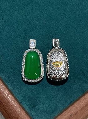 s925纯银新款天然绿玉髓无事牌吊坠翡翠帝王绿色高冰种玉髓挂坠女