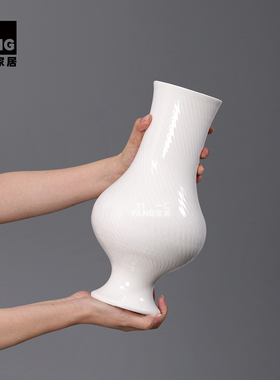 一匚新中式釉面陶瓷花器摆件