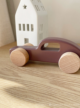 北欧瑞典同步发售实木小汽车摆件