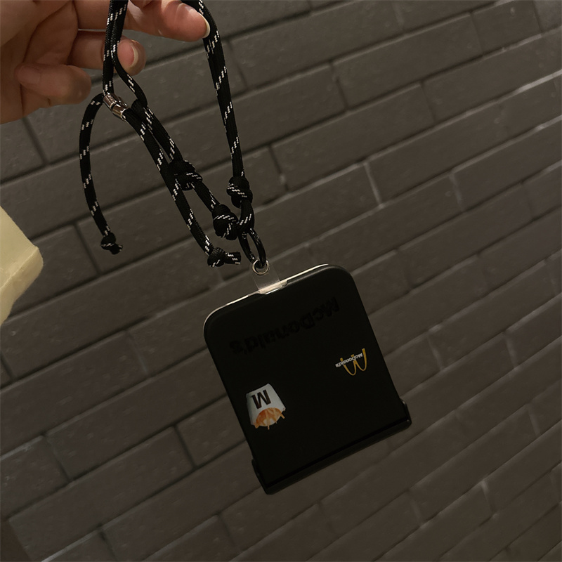 黑拼白M记适用小米mix2手机壳三星Zflip7华为Pocket折叠荣耀OPPO FindN3摩托罗拉razr60手链puraXflip保护套5 - 图0