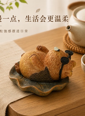 创意卡皮巴拉桌面摆件解压治愈情绪稳定办公室工位书房卧室装饰品
