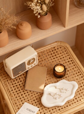 白色陶瓷云朵桌面收纳盘摆件