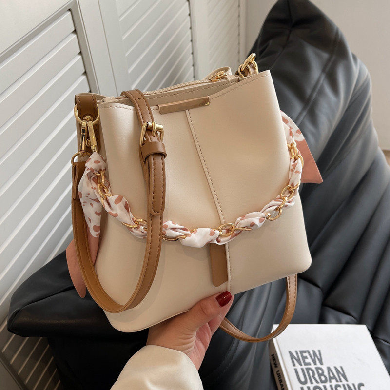 高级感小众包包女2024新款时尚链条手提单肩包洋气百搭斜挎水桶包,淘宝优惠券,粉丝福利购,淘宝优惠卷