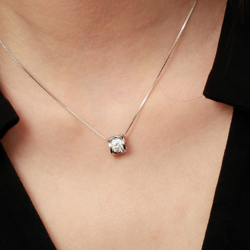 诗美洛女正品莫桑石吊坠纯银项链 诗美洛项链