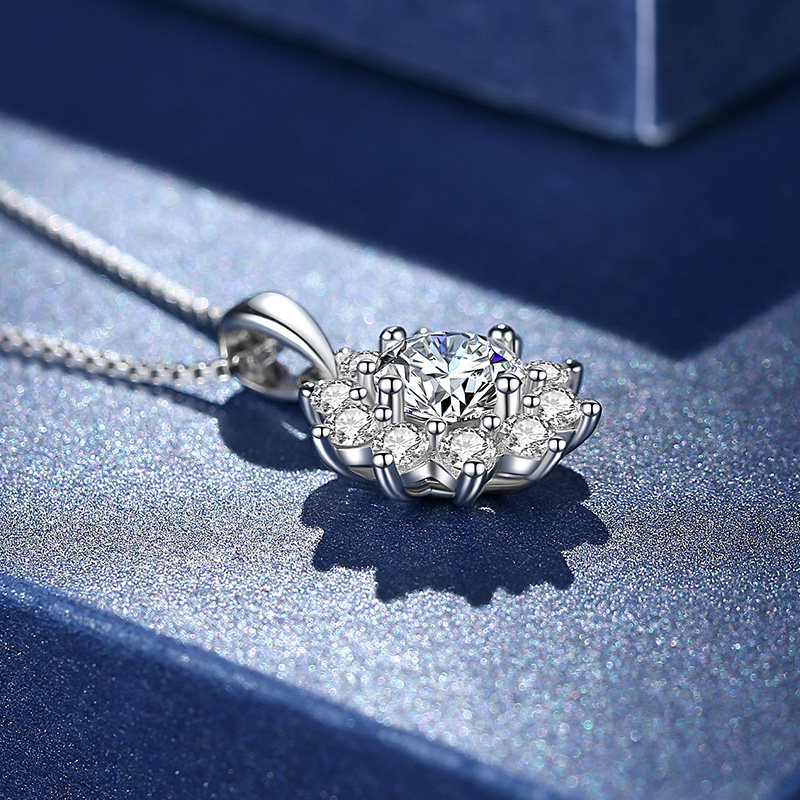 诗美洛纯银正品莫桑石女吊坠毛衣链 诗美洛项链