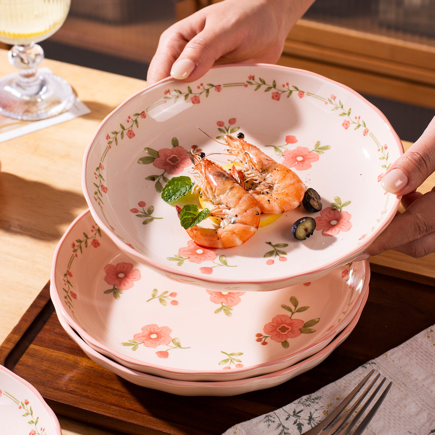 2025新款漂亮的盘子家用菜盘釉下彩8英寸特别好看的陶瓷碟子餐盘,淘宝优惠券,粉丝福利购,淘宝优惠卷