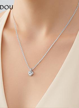 阿吉豆项链女款银色时尚爱心吊坠
