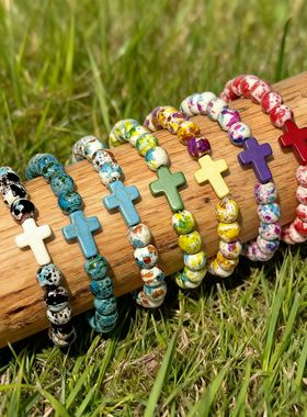 秋冬十字架吊坠手串7件套彩色仿松石弹力绳串珠彩多巴胺手串送礼