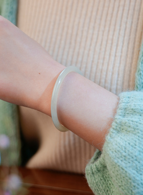 凤飞凰和田玉晴水细圆条手镯女款