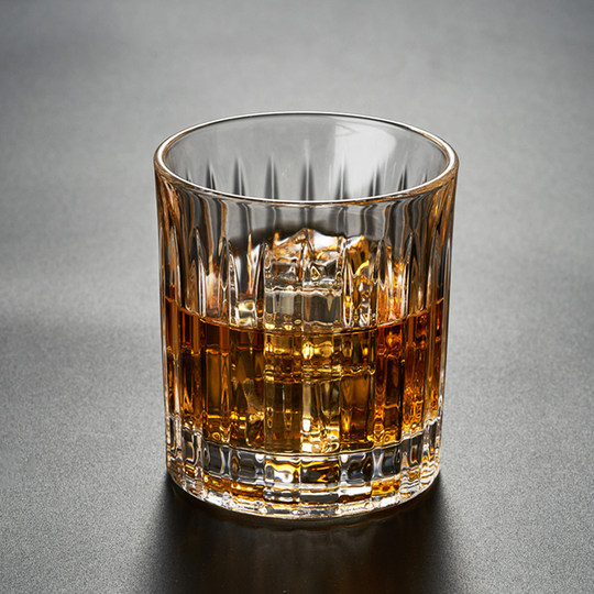 Spinning Whiskey Tumbler Crystal Glass Idea