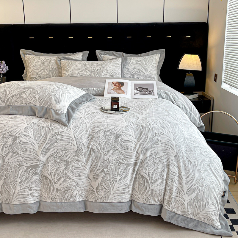 牛奶绒雕花四件套轻奢冬季天加厚保暖亲肤珊瑚绒床单被套床上用品