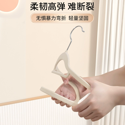 2025 Новые бархатные вешалки Домашняя одежда.