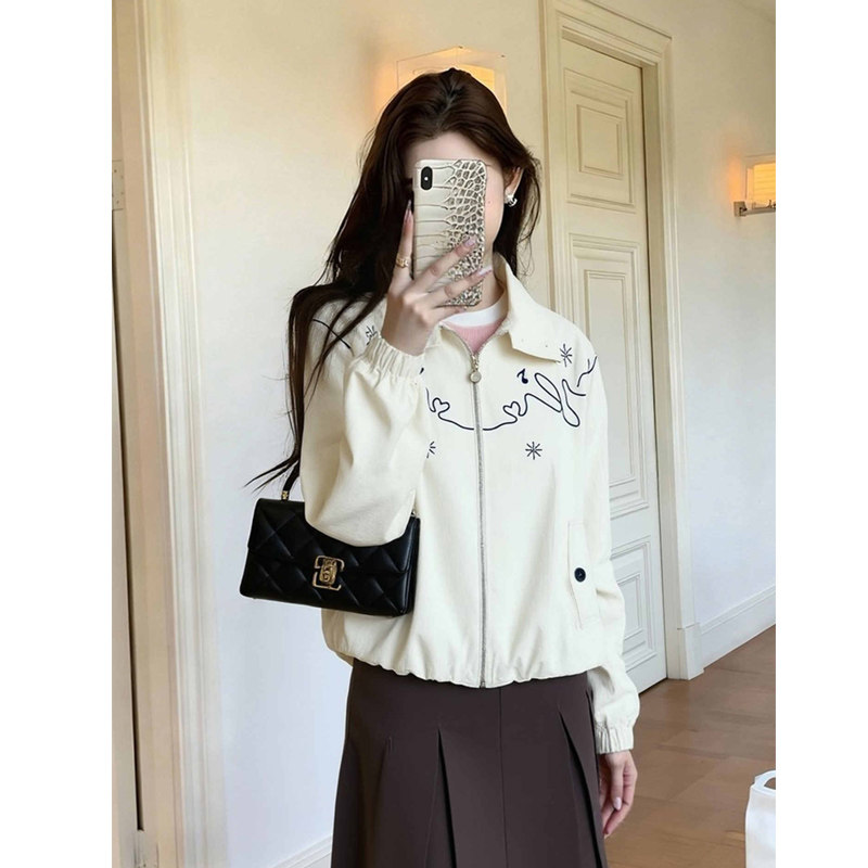 韩版高级小众不撞款白色翻领外套女2026年新款小个子宽松休闲上衣,淘宝优惠券,粉丝福利购,淘宝优惠卷