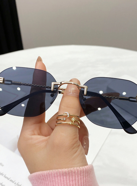 墨镜海边高级感时尚风太阳镜