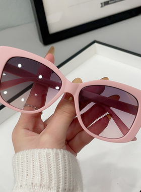 太阳镜2024年新款海边墨镜女防紫外线高级感gm夏黑色眼镜时尚复古