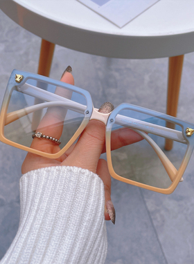 墨镜女夏显防紫外线舒适黑框