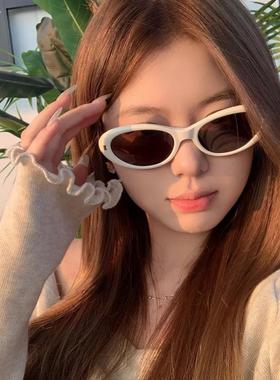 椰椰镜白色框墨镜女款