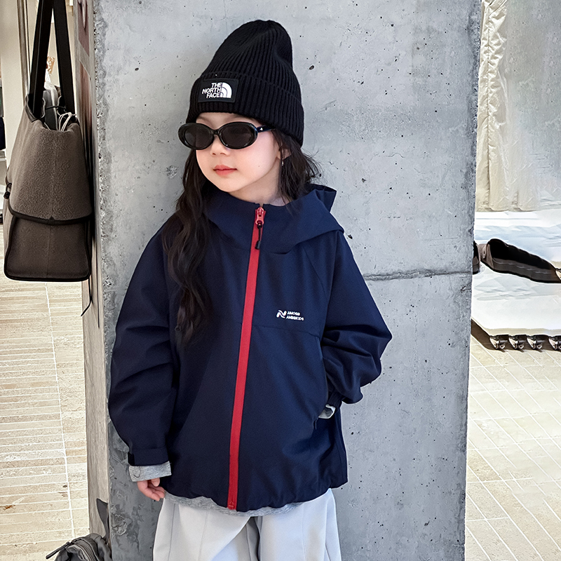 【四级强防水】儿童休闲撞色连帽冲锋衣女童耐磨宽松户外防风外套 - 图0