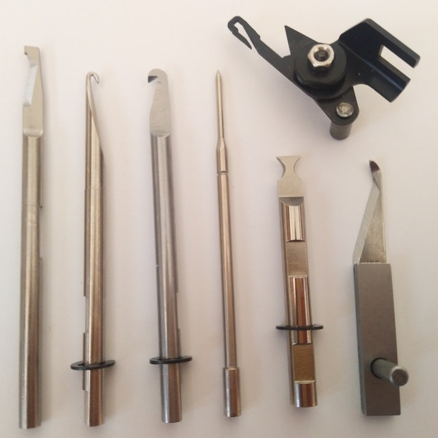 Unisco Martinis Koda wire locking machine hook needle