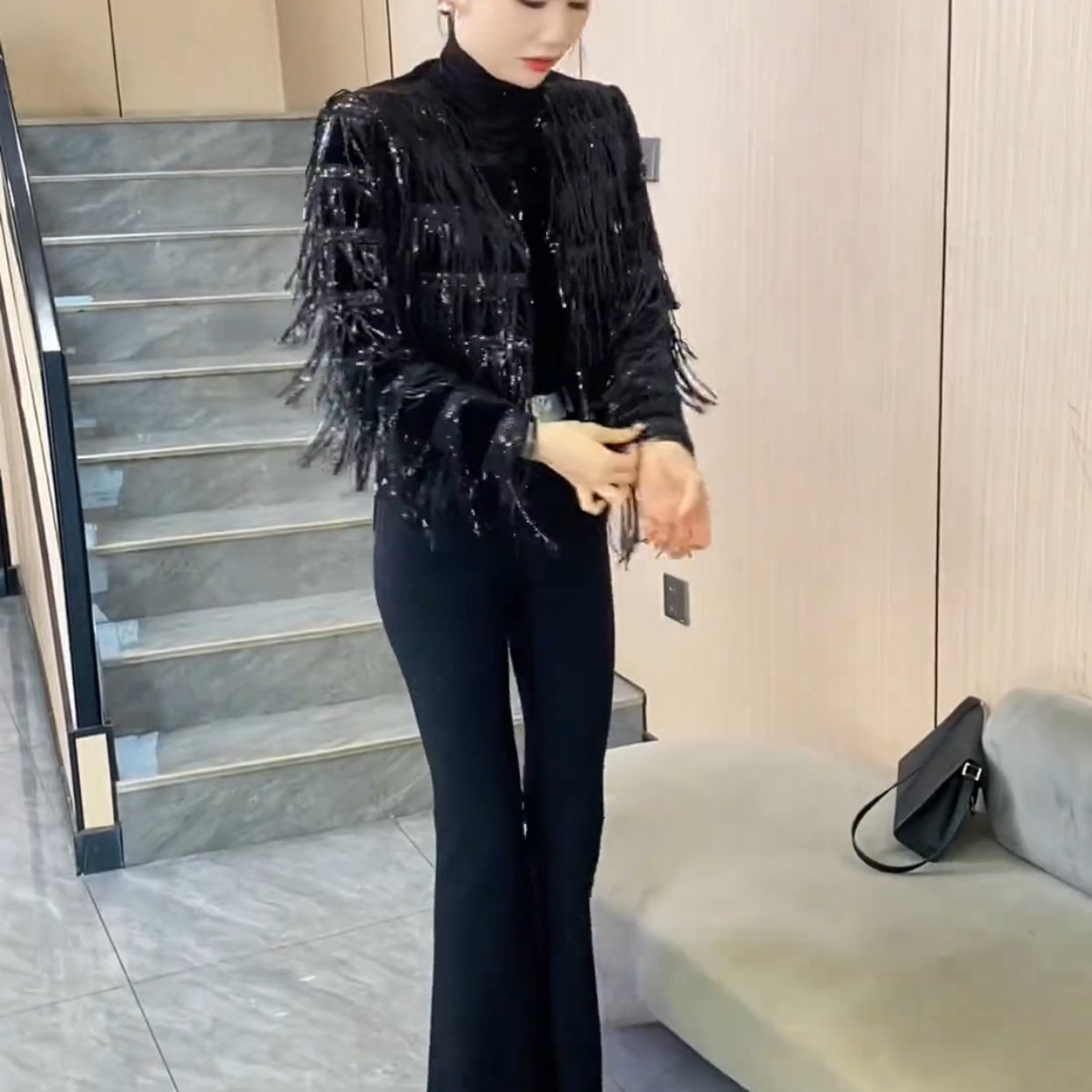 韩系高级时尚减龄套装女2025秋冬新款精致重工流苏短外套搭配皮裤,淘宝优惠券,粉丝福利购,淘宝优惠卷