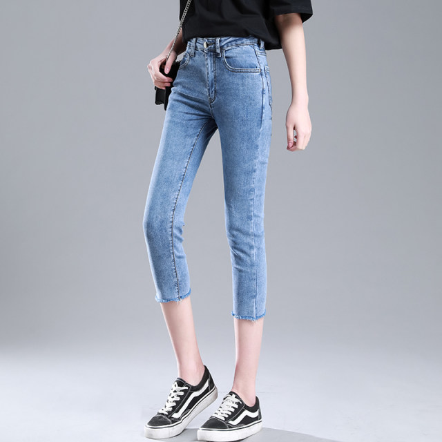 ໂສ້ງຂາສັ້ນສັ້ນກະທັດຮັດ denim ບວກກັບລະດູຮ້ອນບາງໆ