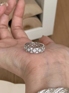 Nicole S925纯银轻奢菱格蕾丝雕花镂空镶钻戒指 高碳钻女精致