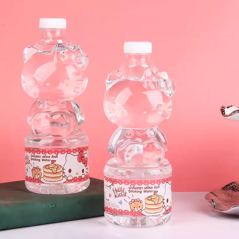 泰国进口桑丽鸥 HelloKitty可爱瓶装水天然饮用水620ML*12瓶整箱-图1