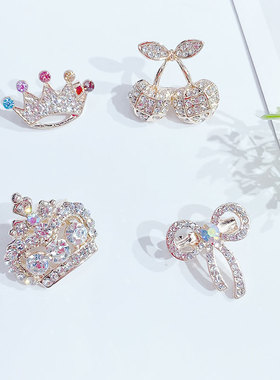 2021新款热卖胸花服饰配件蝴蝶结玫瑰花卡通衣领扣防走光小胸 针