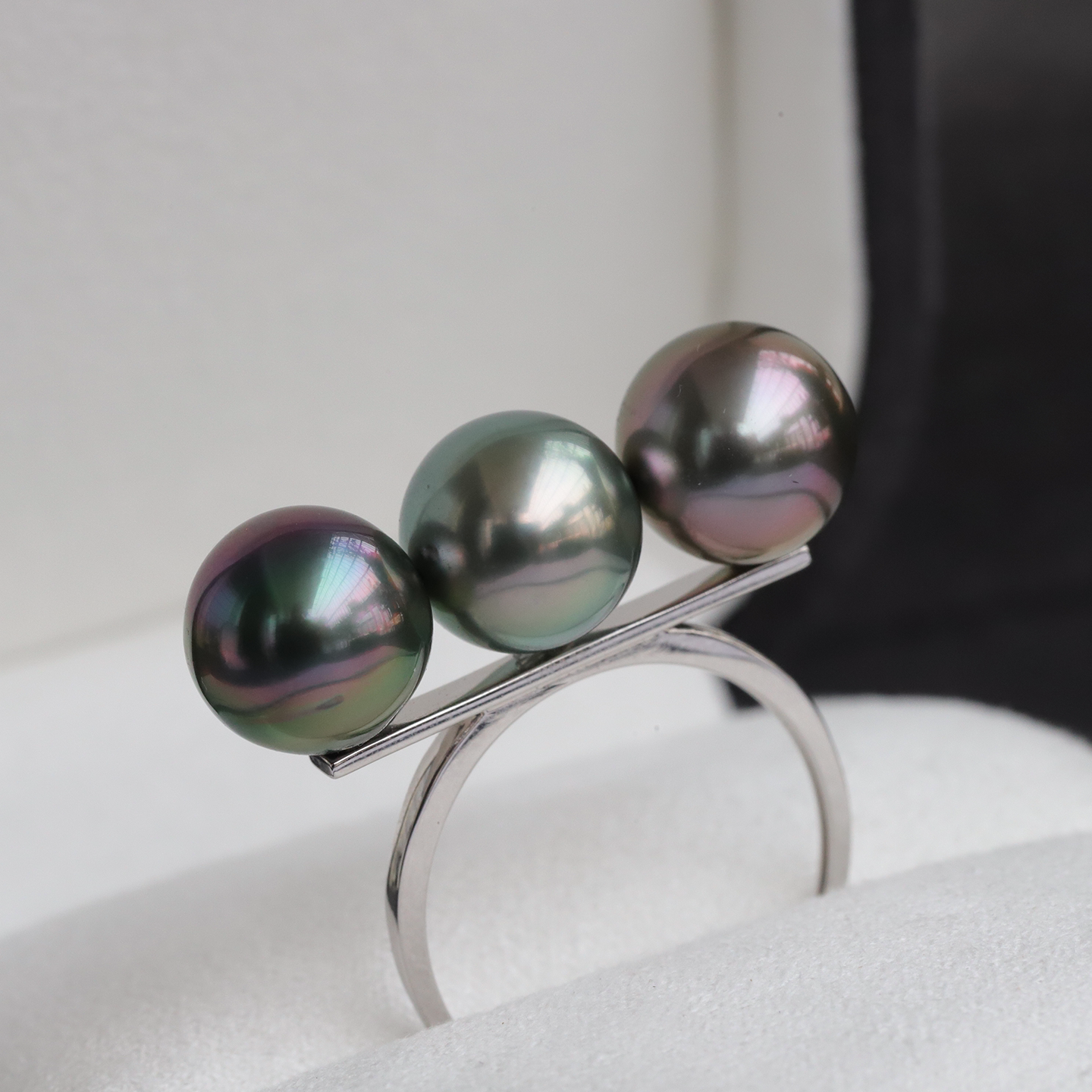 Colorful Tahitian balance beam ring