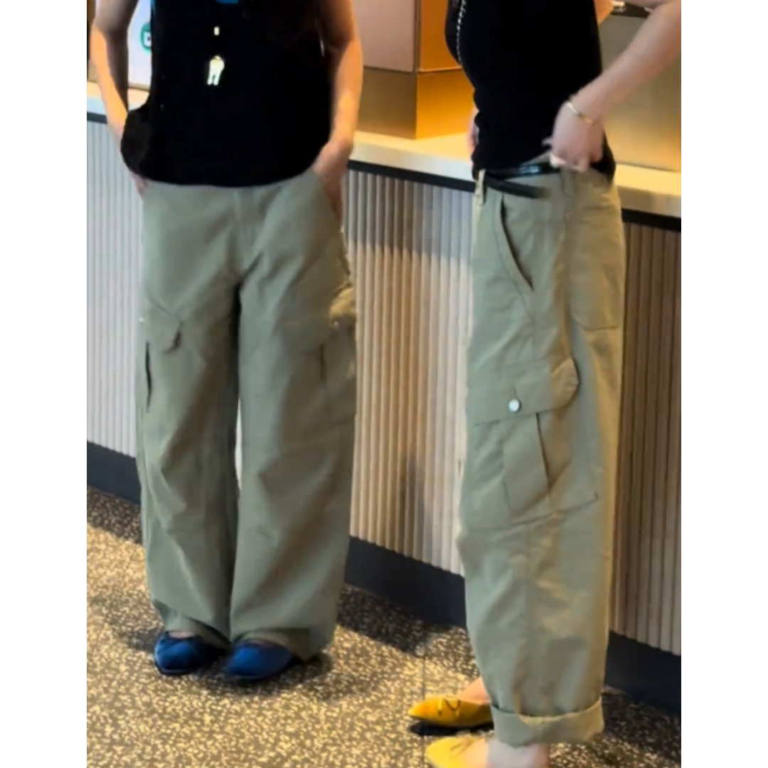Multi-pocket cargo casual pants are popular this year