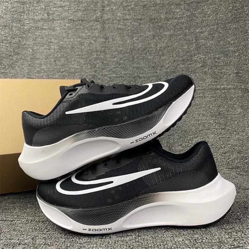 耐克 男鞋Nike Zoom Fly 5黑白竞速运动休闲低帮跑步鞋DM8968-001