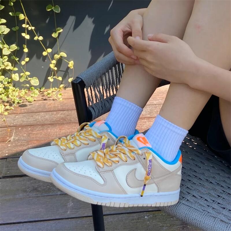 Nike耐克女鞋 Dunk Low GS米白低复古滑板鞋休闲运动鞋FQ6864-111 - 图1