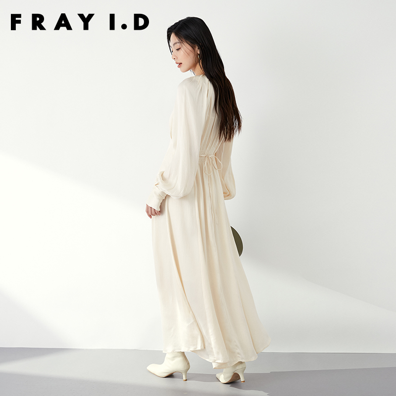 FRAY I.D2023秋冬新品优雅V领缎面系带收腰鱼尾连衣裙FWFO234110