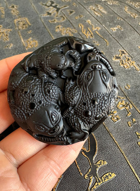 豁达客男女黑曜石蟾蜍项链圆牌